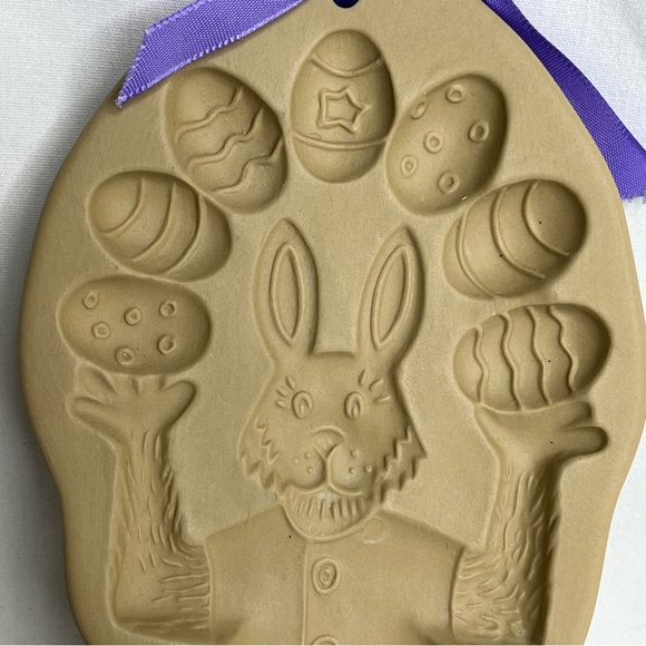 Brown Bag Cookie Art Mold- Bunny with Easter Eggs 1993. Vintage - Picture 6 of 7